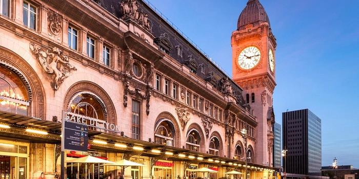 Paris Gare de Lyon - Operation parvis - Vacances de noel et hiver - Foodtrucks Triporteurs